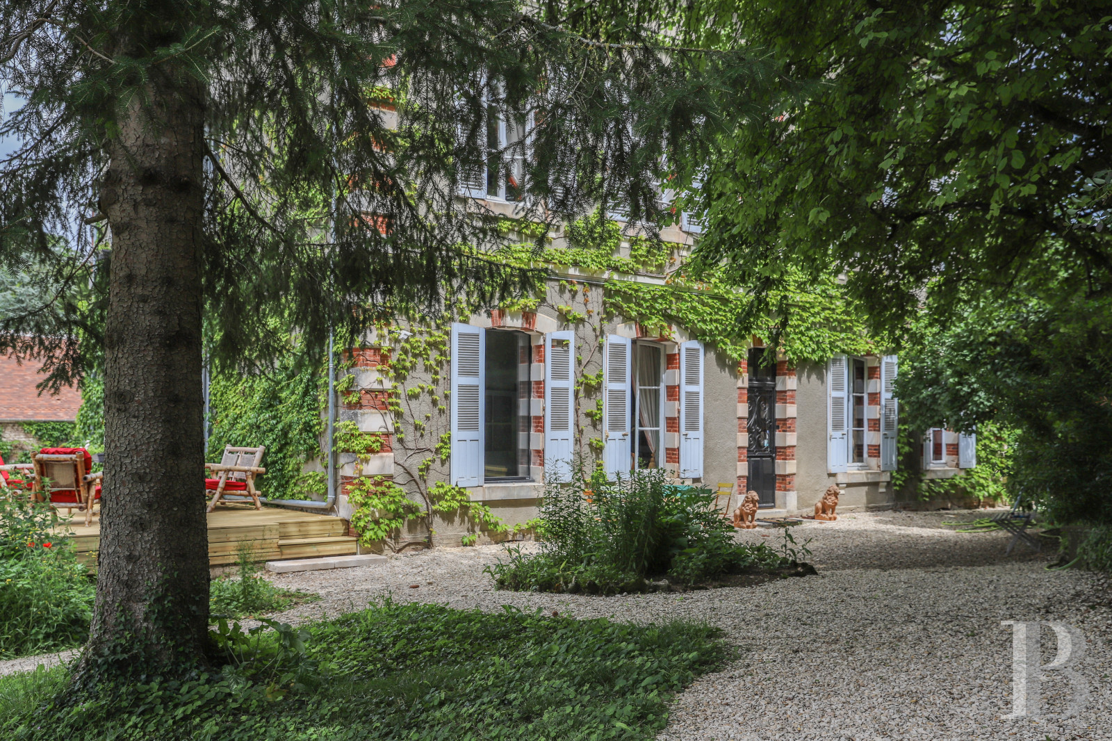Dans l’Yonne, au sud d’Auxerre, un manoir du 19e siècle à l’orée d’un village - photo  n°36